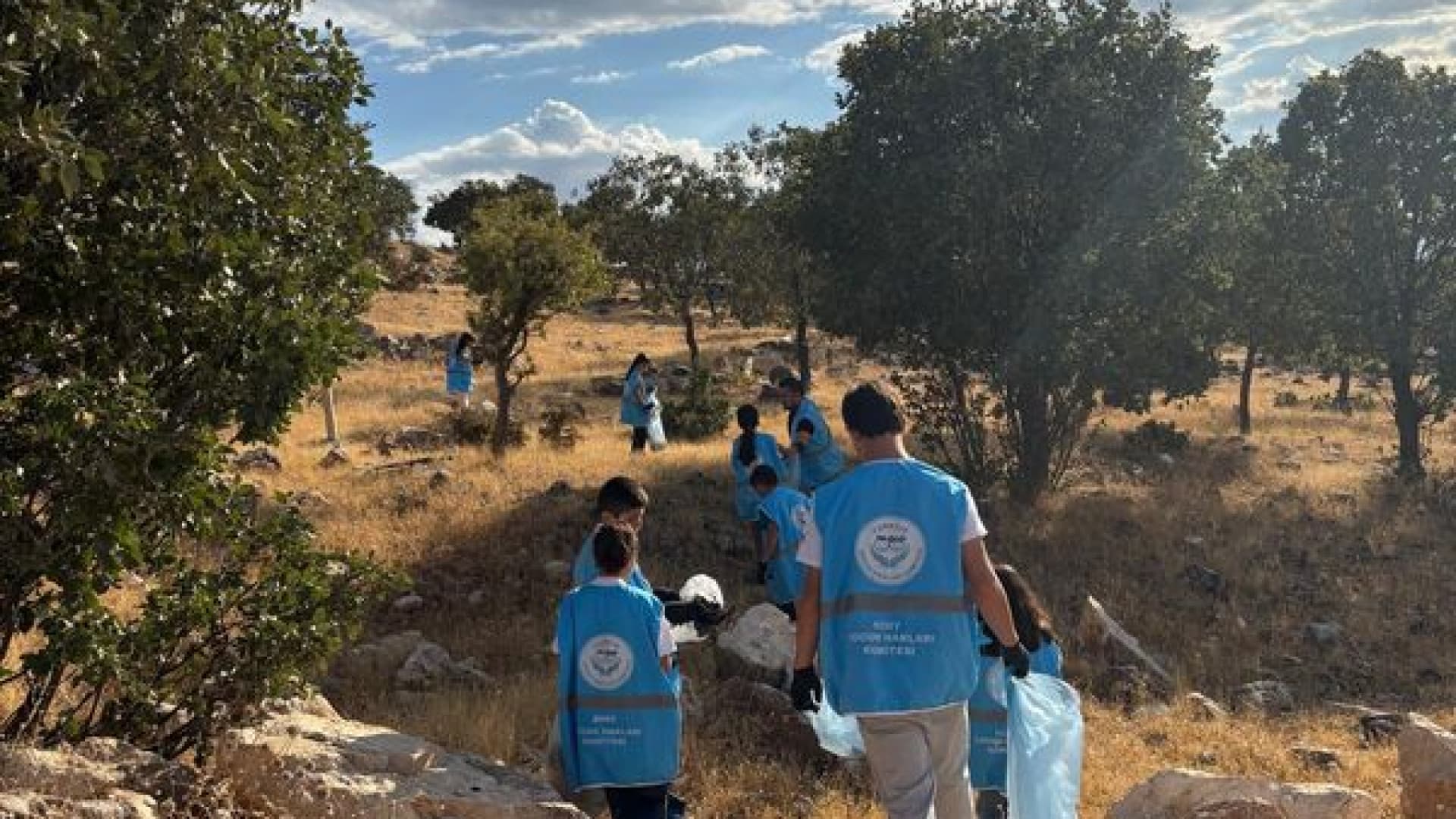Siirtli Öğrencilerden Botan Tabiat Parkı'nda Doğa Temizliği ve Sıfır Atık Etkinliği