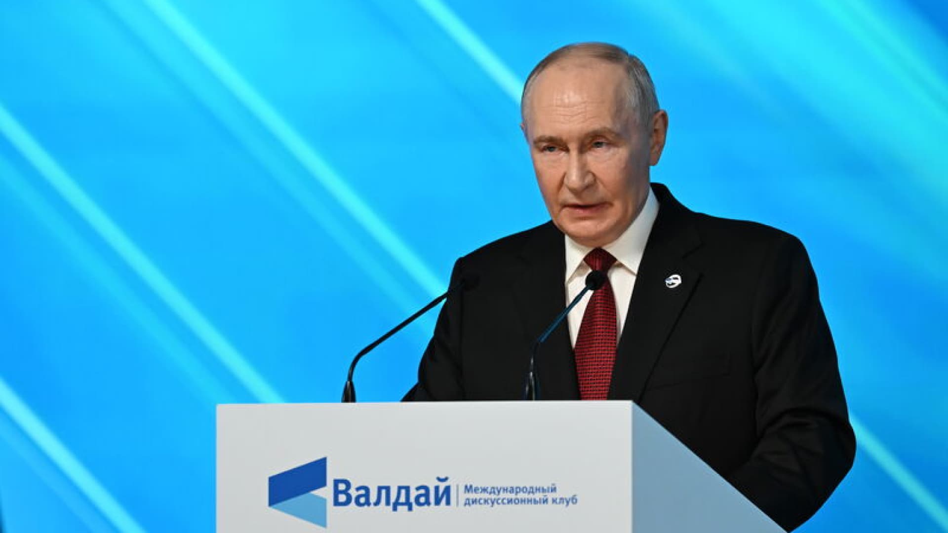 Putin'den Batı'ya Ağır Tehdit: 'Doğrudan Saldırıda Tüm Silahlar Devreye Girer'