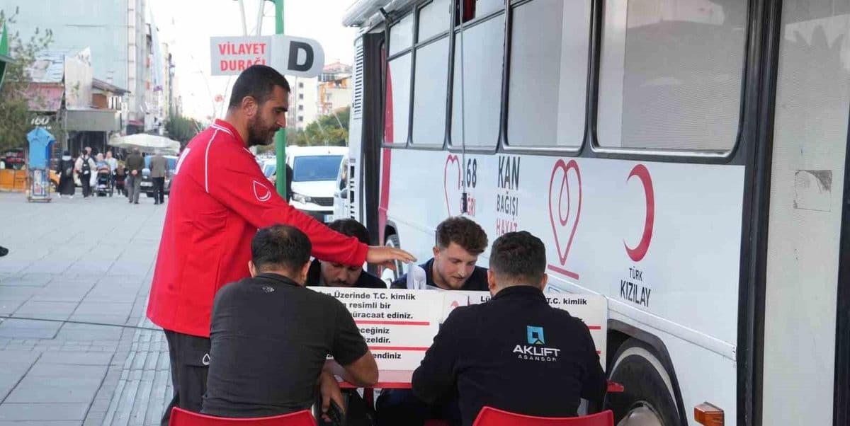 Muş'ta Kan Bağışı Kampanyasına Katılım Beklentilerin Altında Kaldı