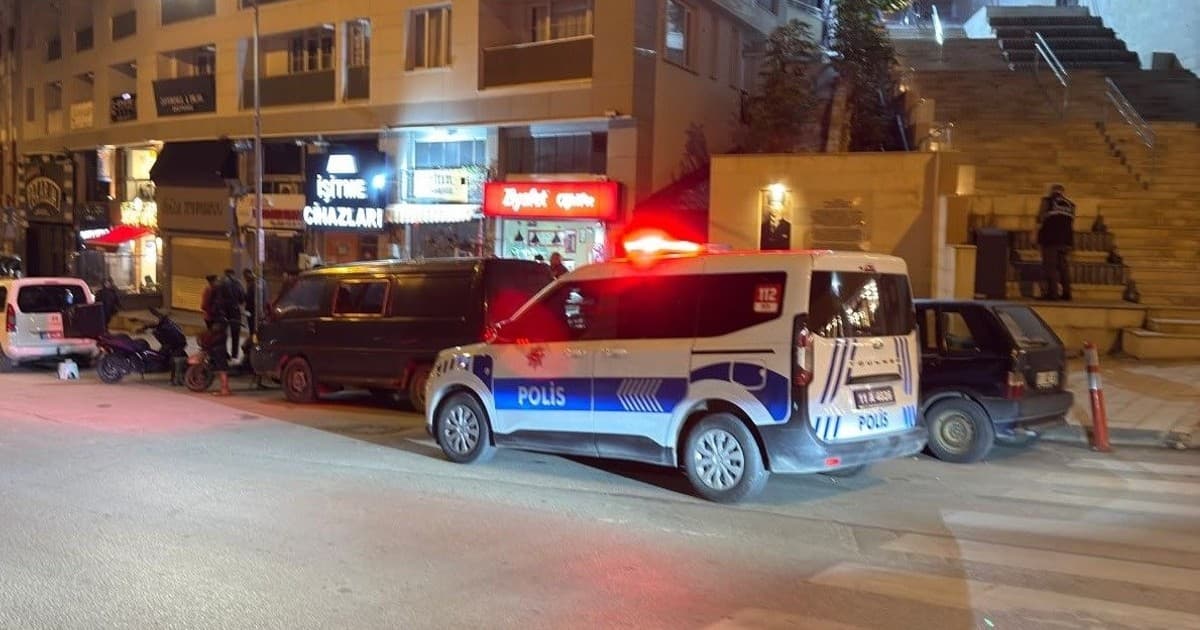 Bilecik'te Kız Arkadaşına Sarılan Kişiyi Bıçaklayan Şüpheli Yakalandı
