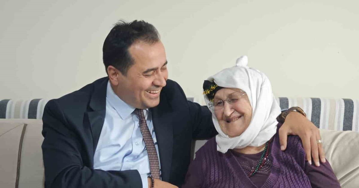 Menteşe Devlet Hastanesinden Asırlık Çınarlara Anlamlı Ev Ziyareti