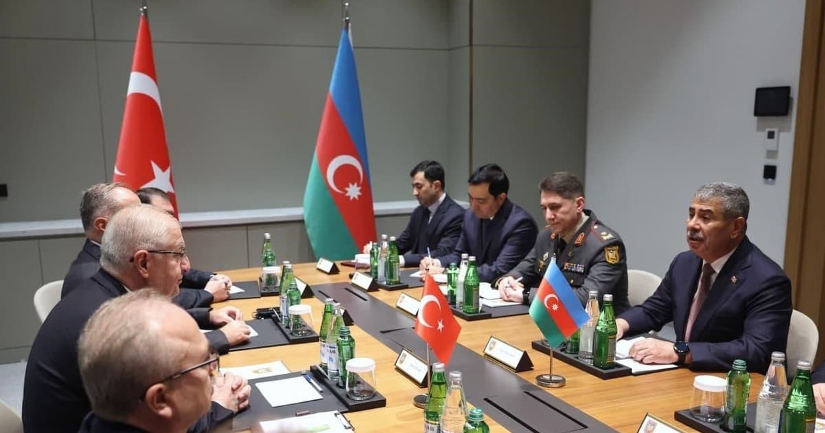 Milli Savunma Bakanı Yaşar Güler, Şuşa'da Azerbaycanlı Mevkidaşıyla Bir Araya Geldi