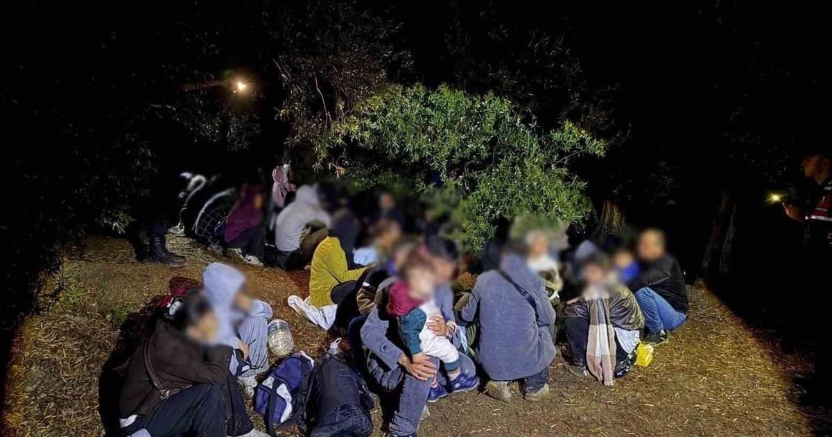Çanakkale'de Göçmen Kaçakçılığı Operasyonu: 51 Düzensiz Göçmen ve 2 Organizatör Yakalandı