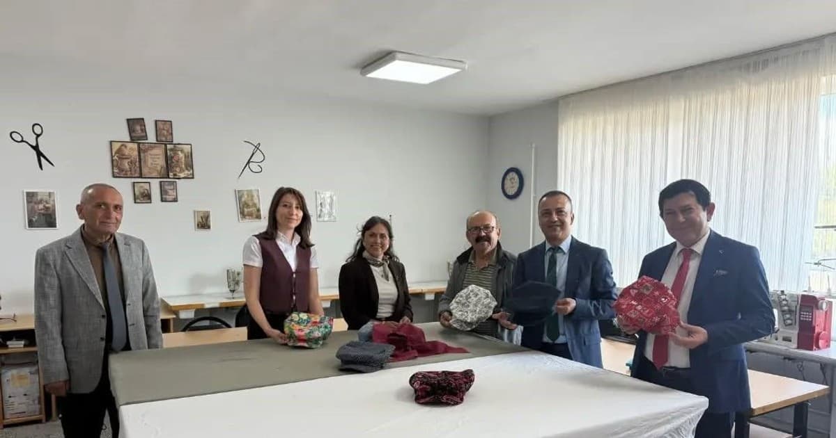 Yenipazar'ın Köklü Mirası Sekiz Köşeli Şapka Kursla Yaşatılacak