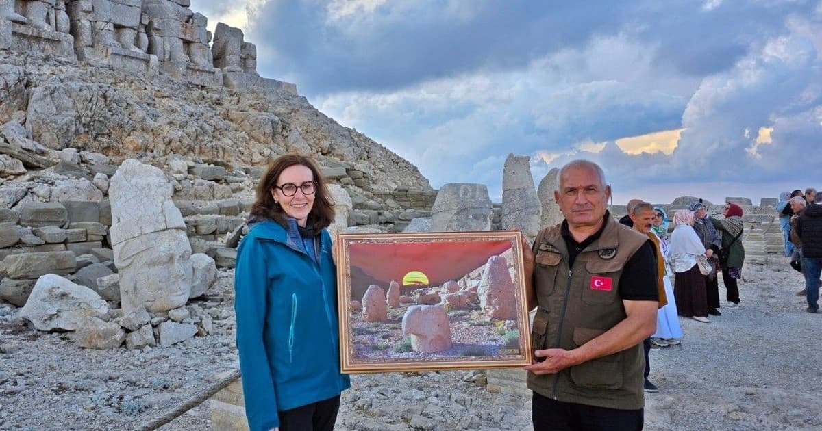 İngiltere Büyükelçisi Anderson'a Nemrut Dağı'nda Anlamlı Sürpriz