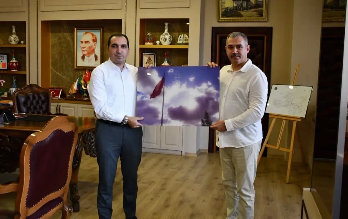 Kütahya'da Çekilen Gökyüzündeki Türkiye Silüeti Ders Kitaplarına Giriyor