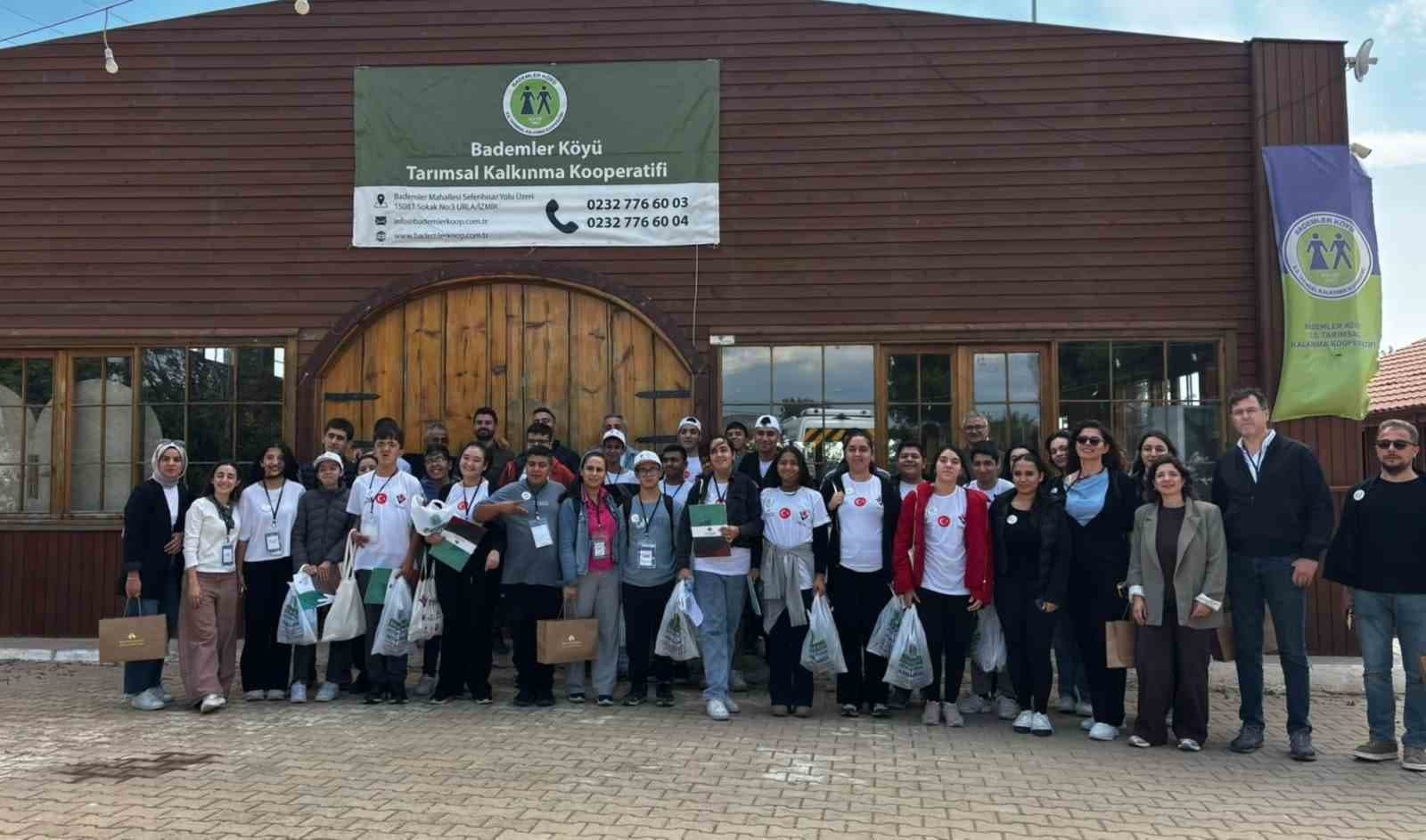 Özel Gereksinimli Lise Öğrencileri İEÜ Kampüsünde Meslekleri Uygulamalı Öğrendi