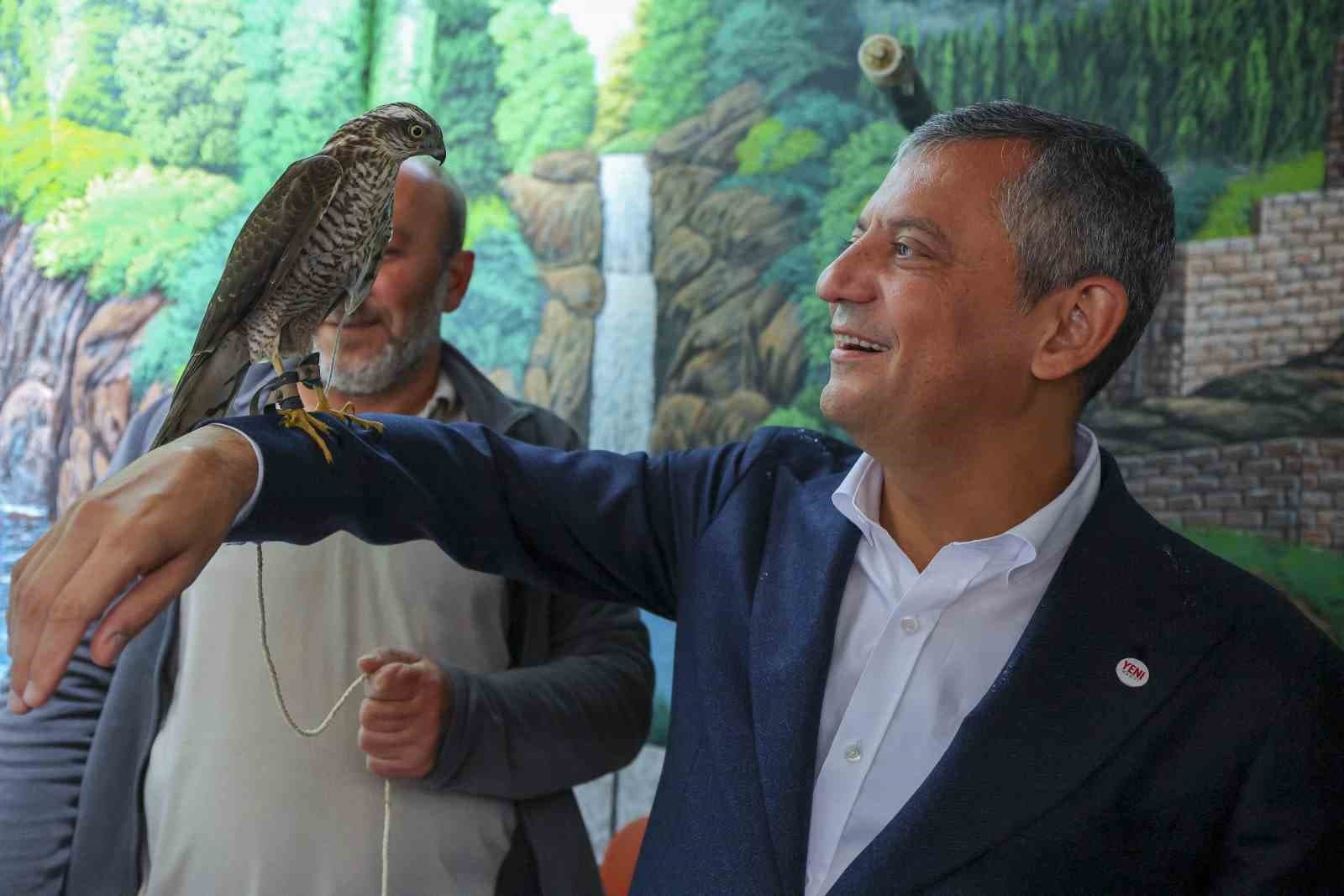 Özgür Özel Rize'de Selden Etkilenen Esnafı Ziyaret Etti