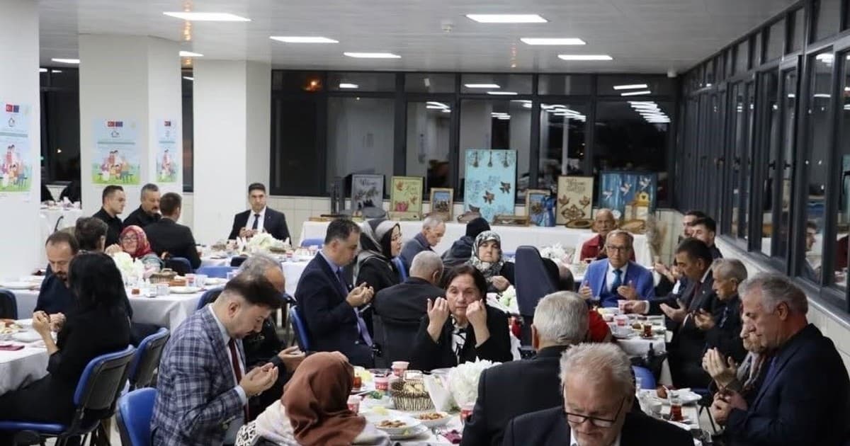 Zonguldak'ta Dünya Yaşlılar Günü Huzurevi Sakinleriyle Kutlandı