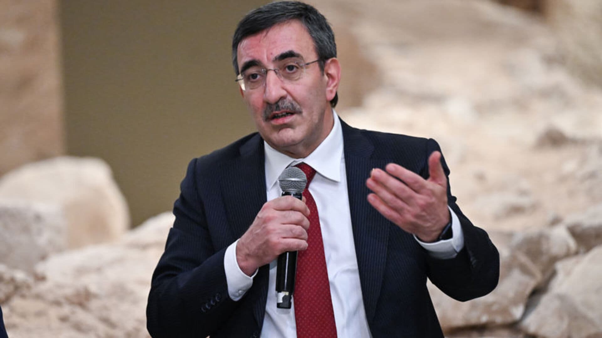 Ekonomi Koordinasyon Kurulu'ndan Kararlılık Mesajı: Enflasyonla Mücadele ve Üretim Odaklı Büyüme Vurgusu