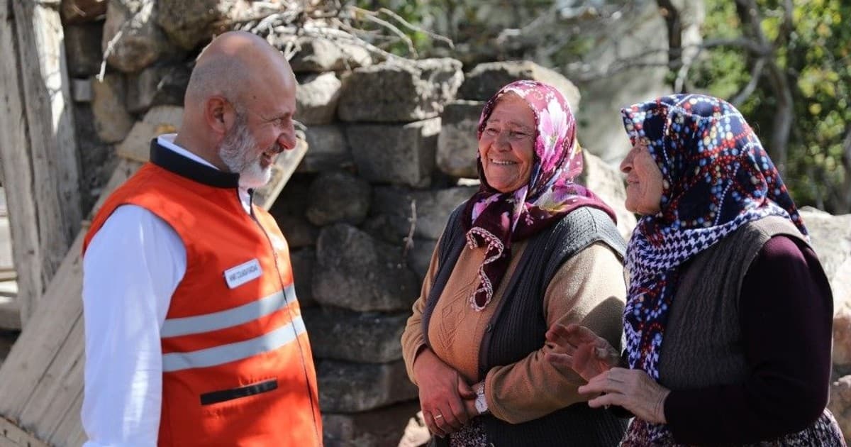 Kocasinan'da Kırsal Mahalle Mezarlıkları Baştan Aşat Yenileniyor
