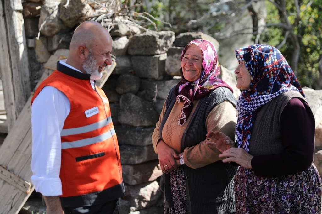 Kocasinan'da Kırsal Mahalle Mezarlıkları Baştan Aşagı Yenileniyor