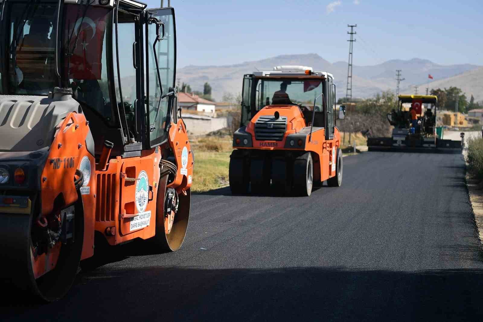 Yahyalı'nın Kopçu Mahallesi'nde Ulaşım Altyapısına 13,6 Milyon TL'lik Asfalt Yatırımı