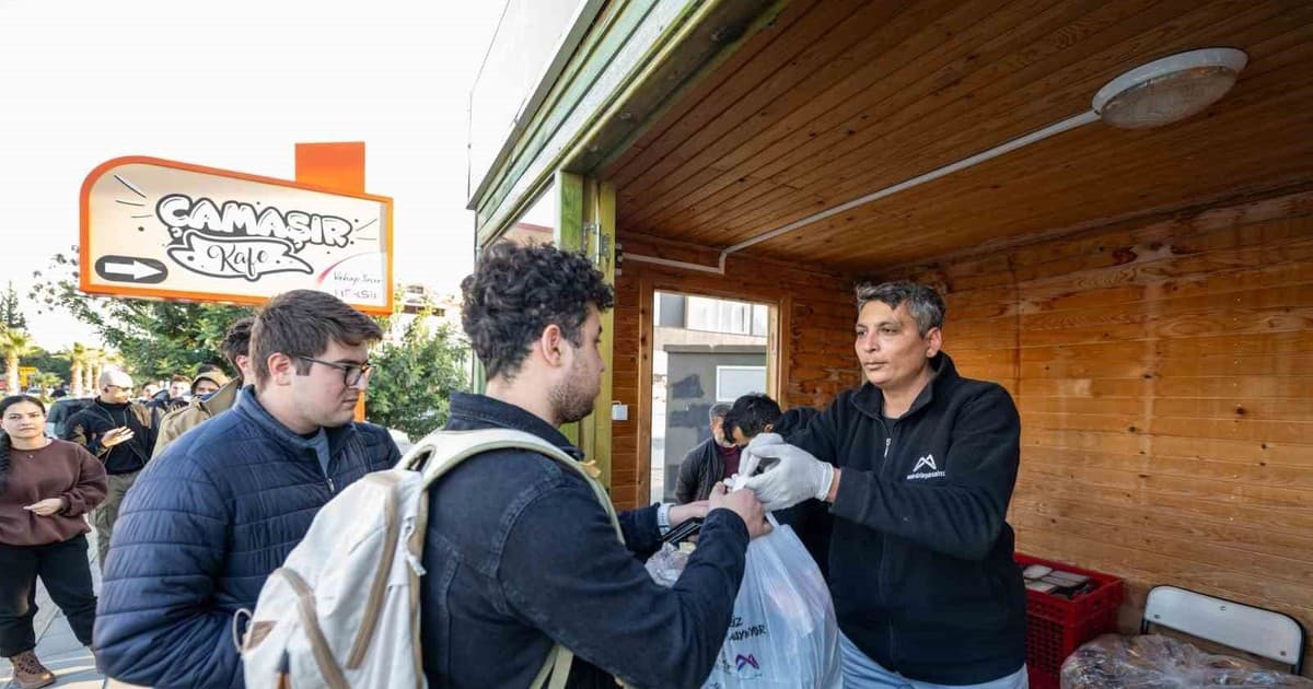 Mersin Büyükşehir Belediyesinden Üniversitelilere Geniş Kapsamlı Destek Paketleri