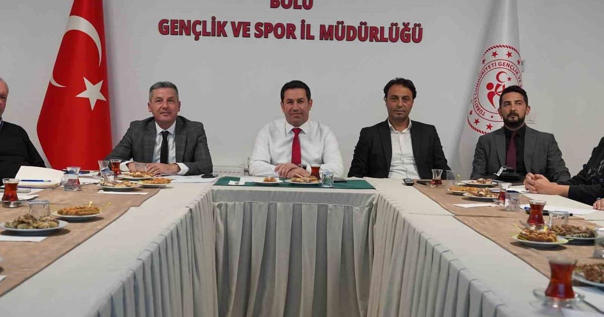Bolu'da Okul Sporlarının Geleceği Masaya Yatırıldı