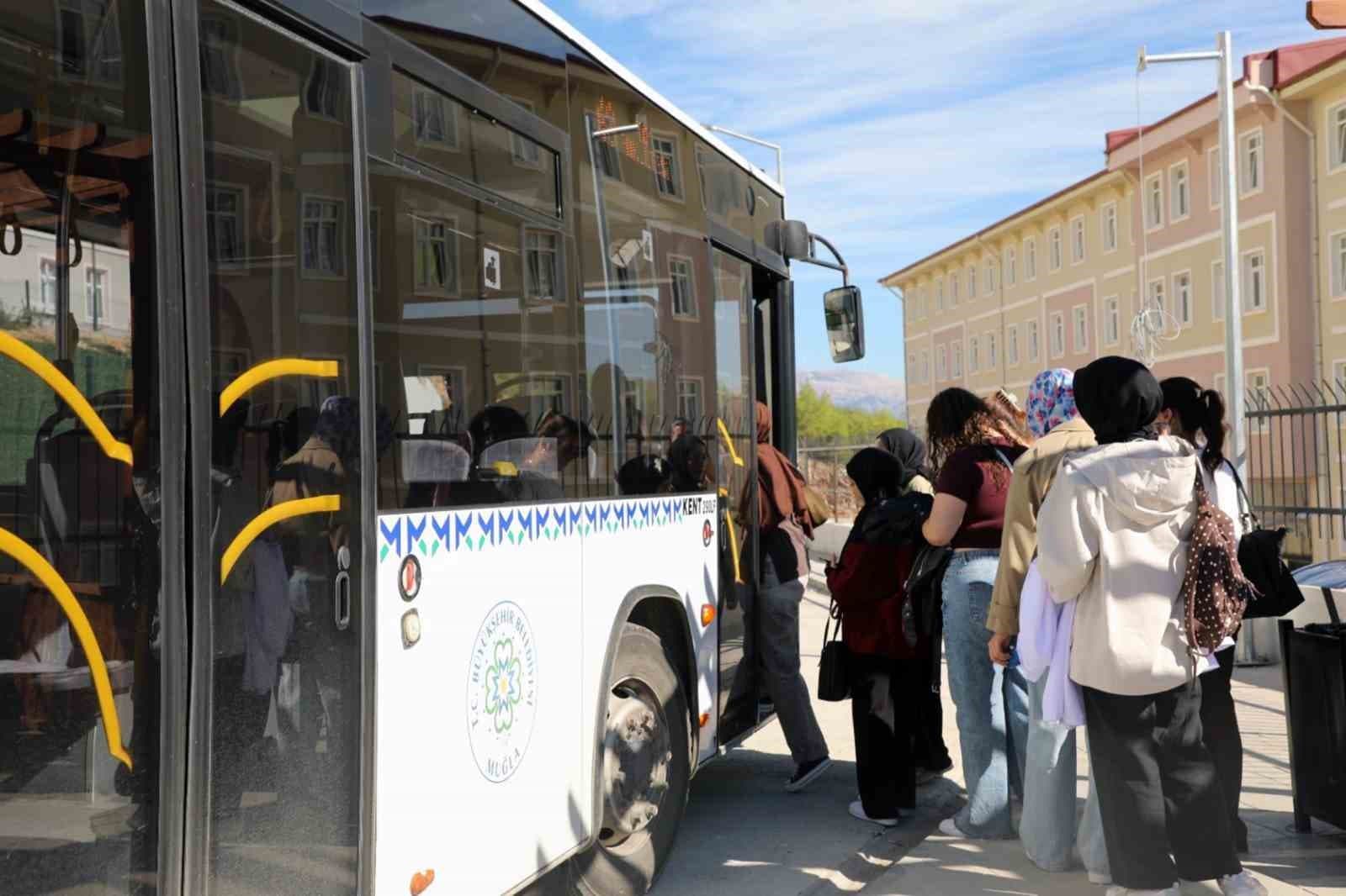 Muğla'da Yurtlar Bölgesindeki Öğrencilere Ulaşım Kolaylığı