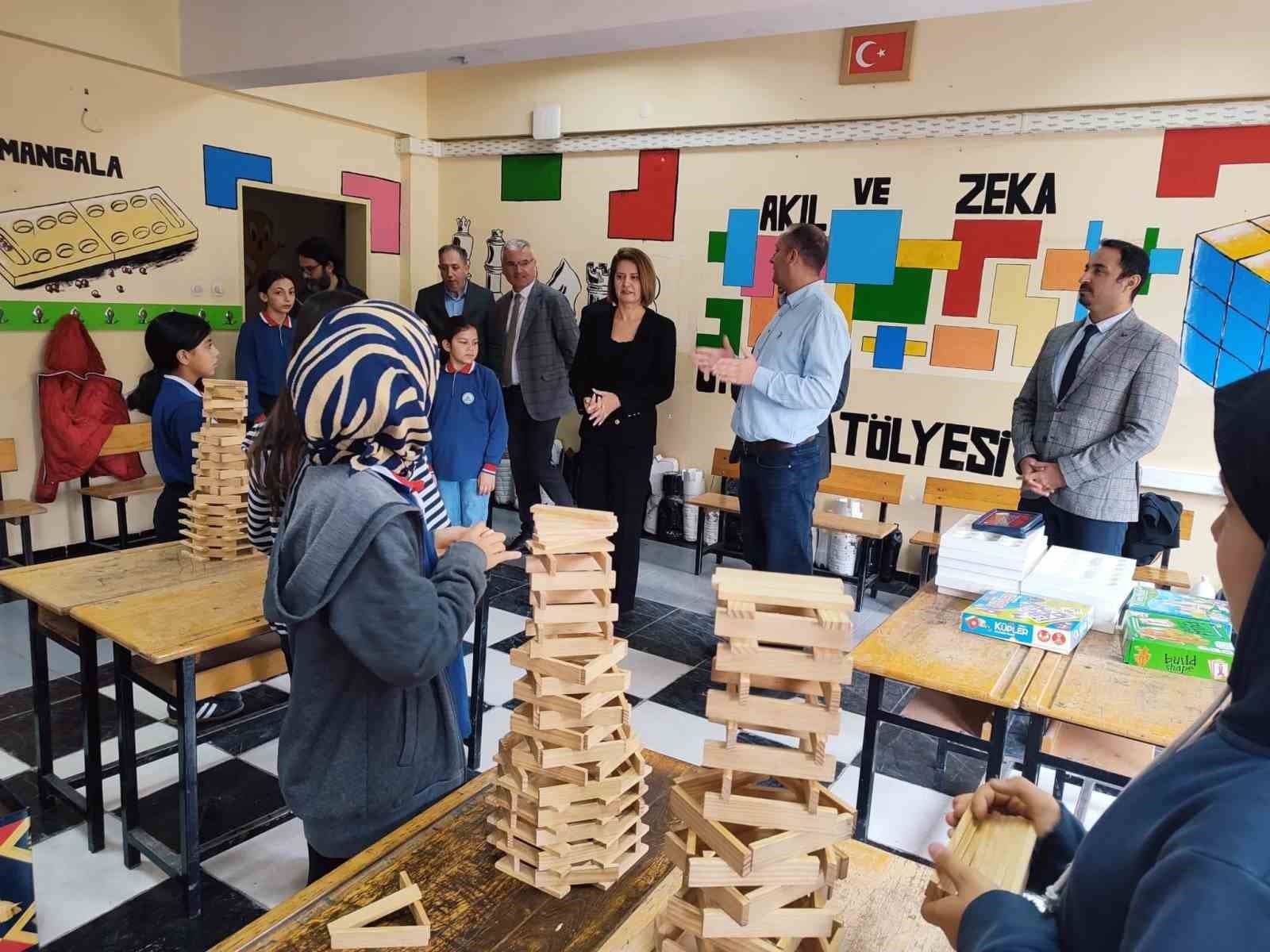 Kütahya'daki Köy Okulunda Bilim, Teknoloji ve Tarım Bir Araya Geldi