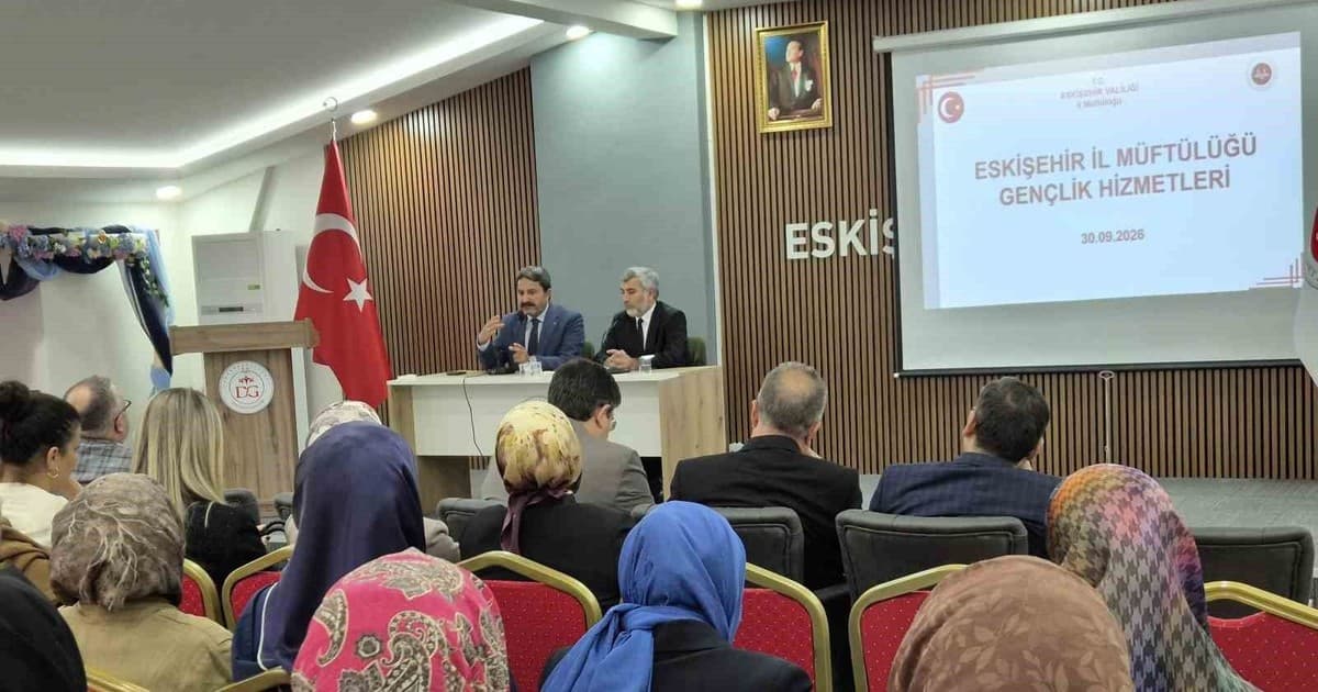 Eskişehir'de Gençlik Hizmetlerinin Kalitesini Artırmak İçin İstişare Toplantısı Düzenlendi