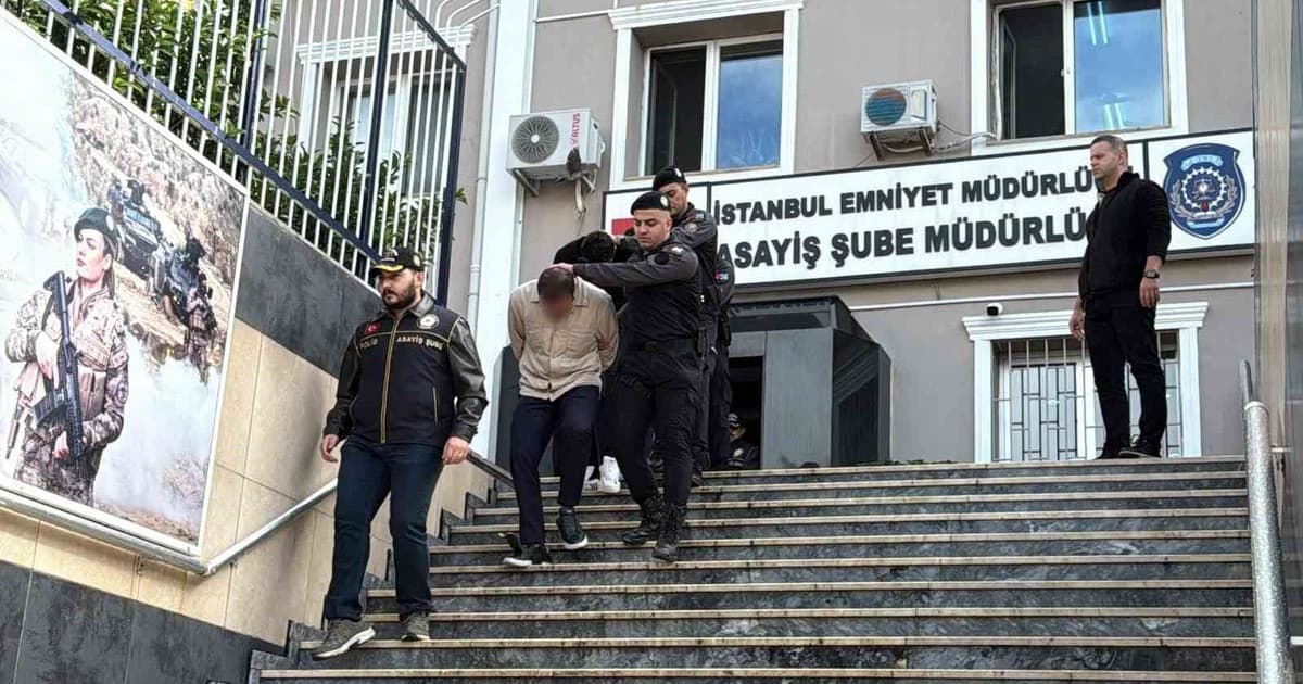 İstanbul'da Kurşunlama ve Tehdit Eylemlerine Karışan 11 Şüpheli Adliyeye Çıkarıldı