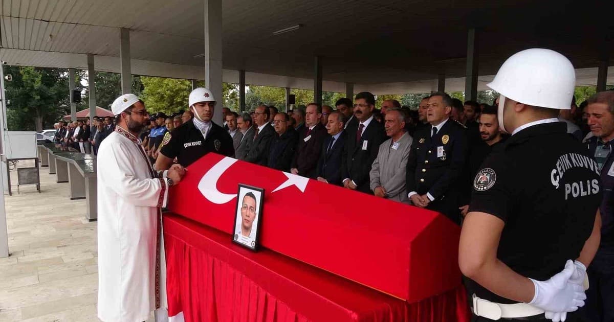 Sinop'taki Tekne Kazasında Şehit Olan Polis Memuru Malatya'da Toprağa Verildi