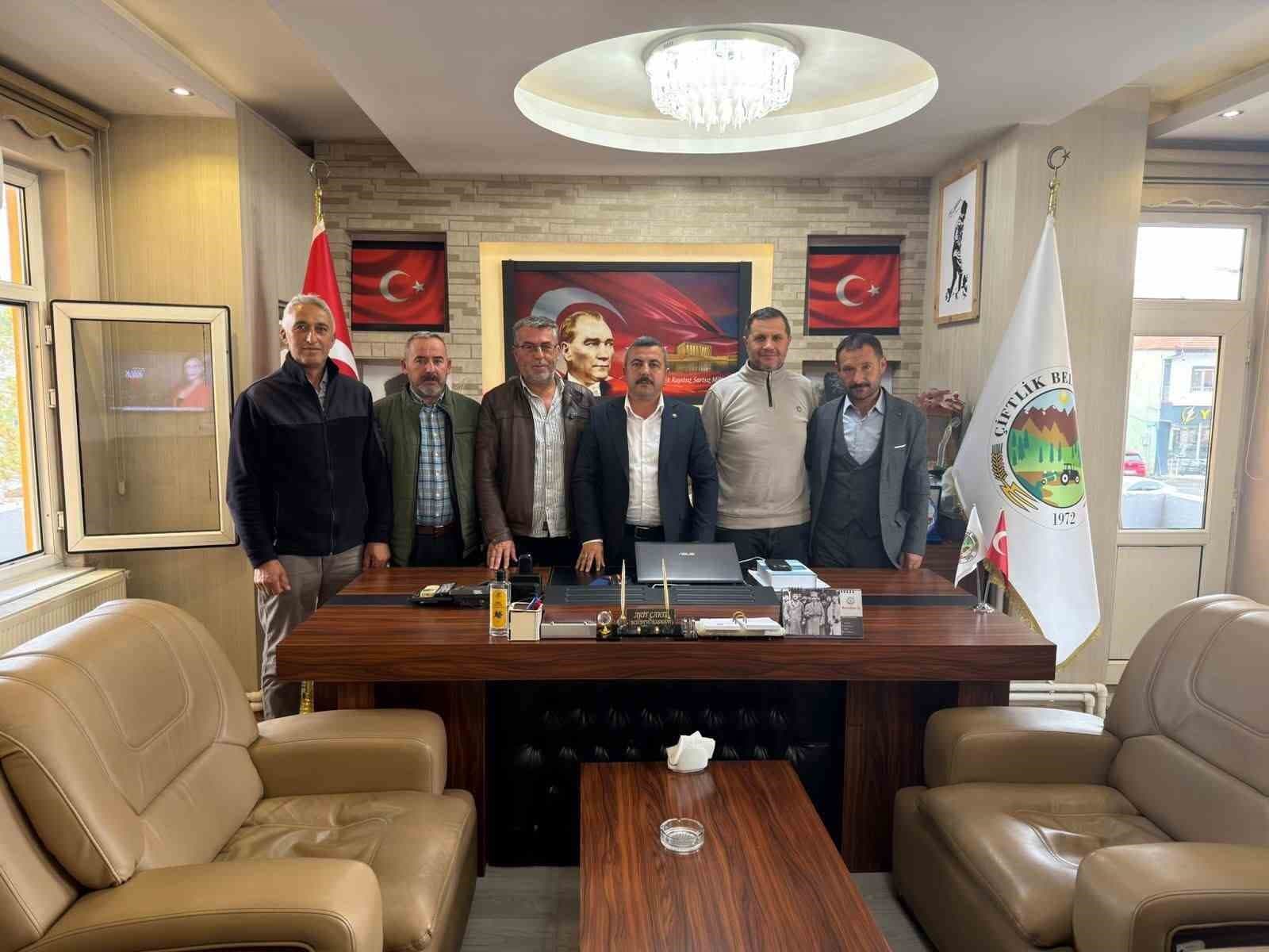 Çiftlik Belediye Başkanı Arif Çakıl CHP'den İstifa Ederek Bağımsız Oldu