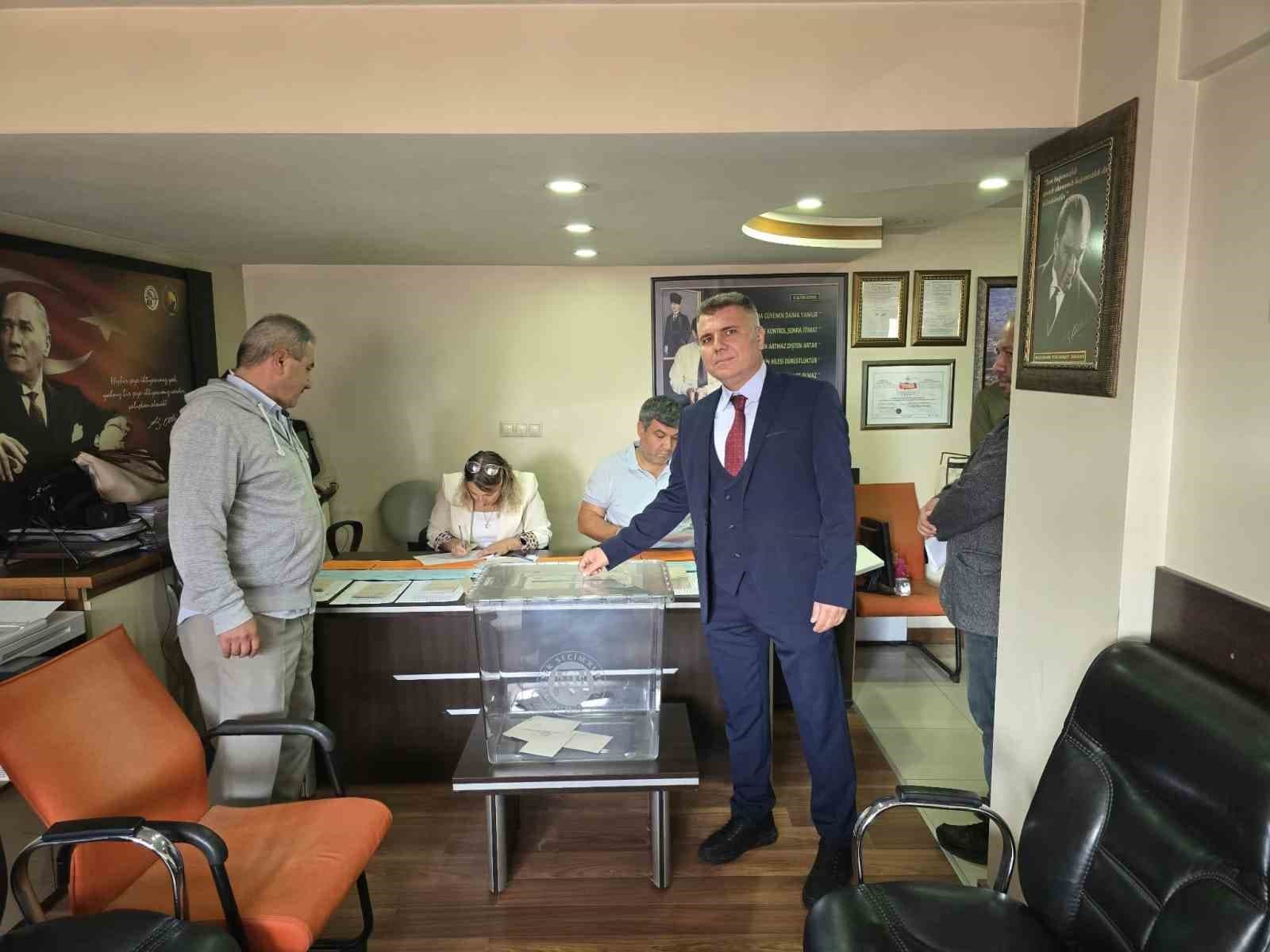 Buldan Ticaret Odası'nda Yeni Dönem: Seçim Yarışını Özgür Önder Kazandı