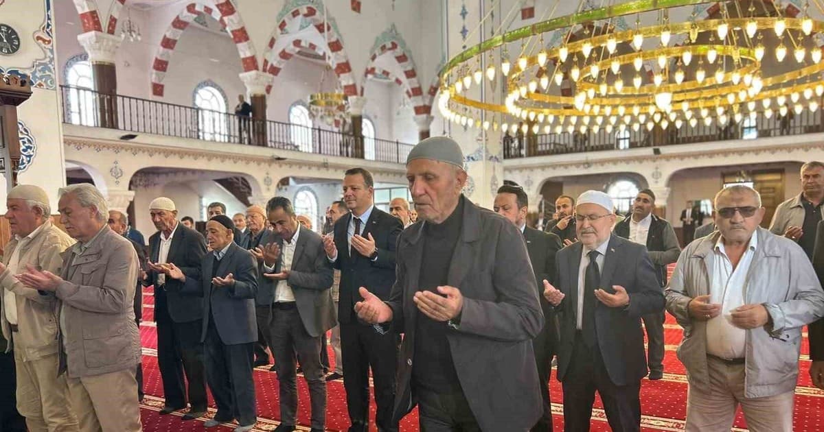 Van'da 15 Temmuz ve Vatan Şehitleri İçin Dualar Edildi