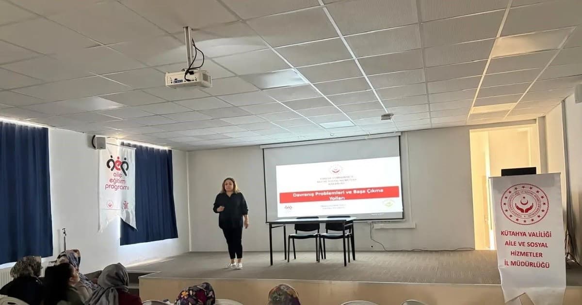 Kütahya'da Velilere Yönelik Aile İçi İletişim ve Eğitim Seminerleri Düzenlendi
