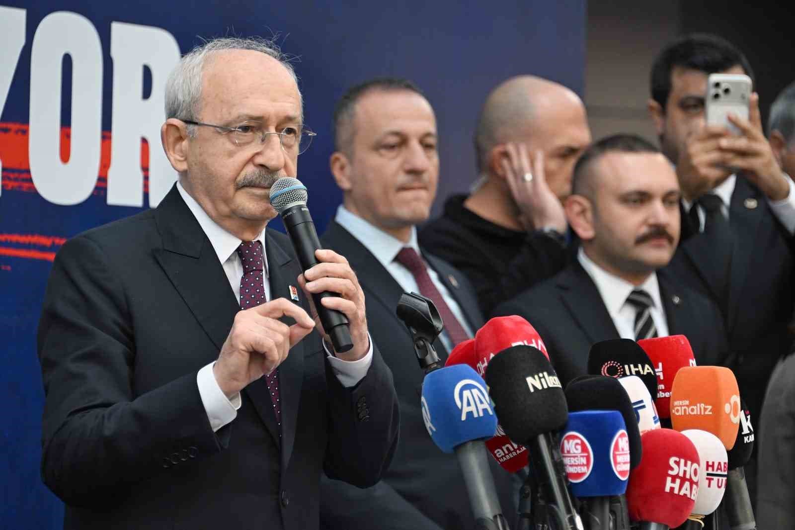 Kılıçdaroğlu gözaltına alınan başkanlara destek için Mersin’e ziyarette bulundu