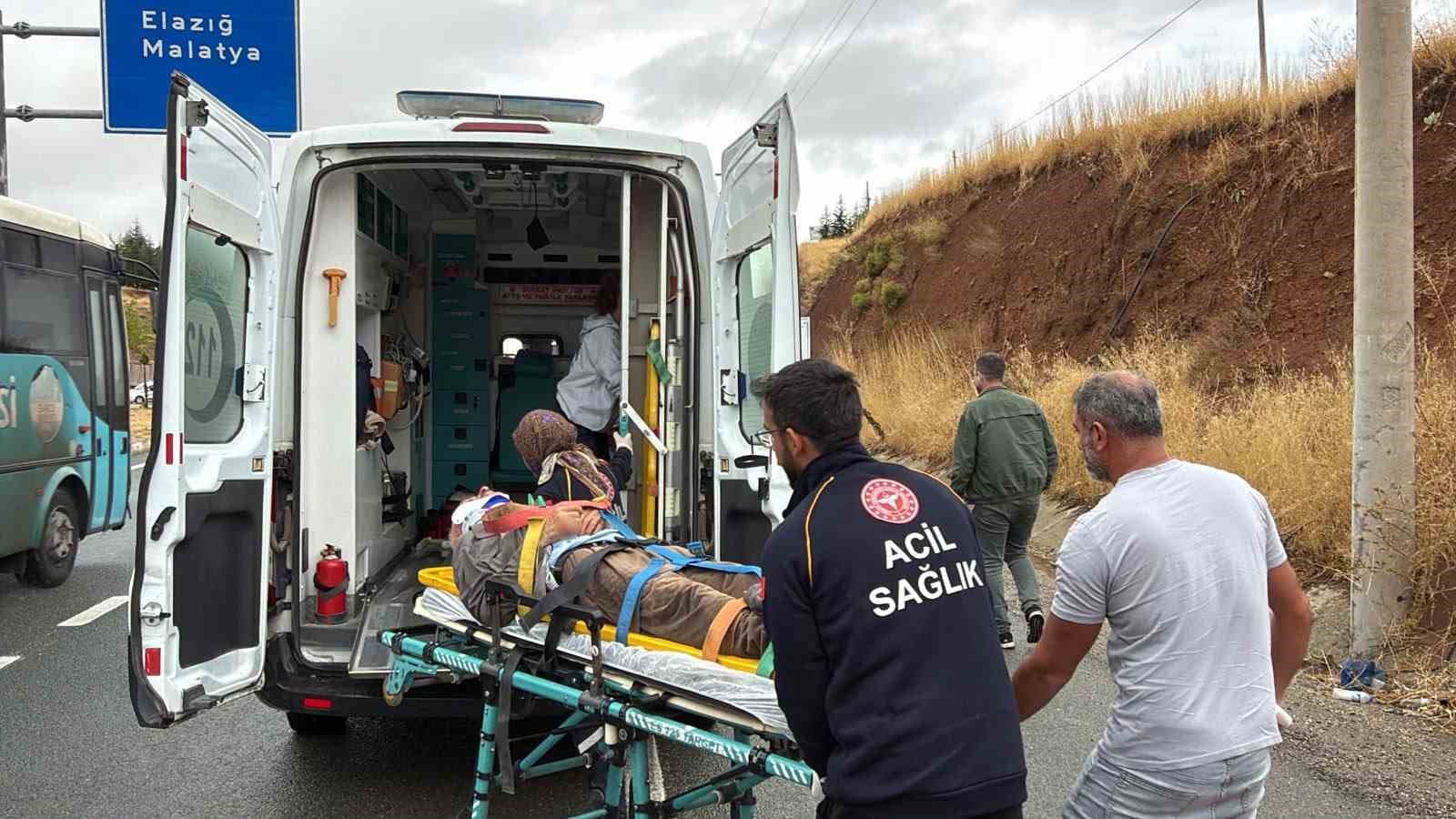 Elazığ’da kamyonun çarptığı adam yaralandı