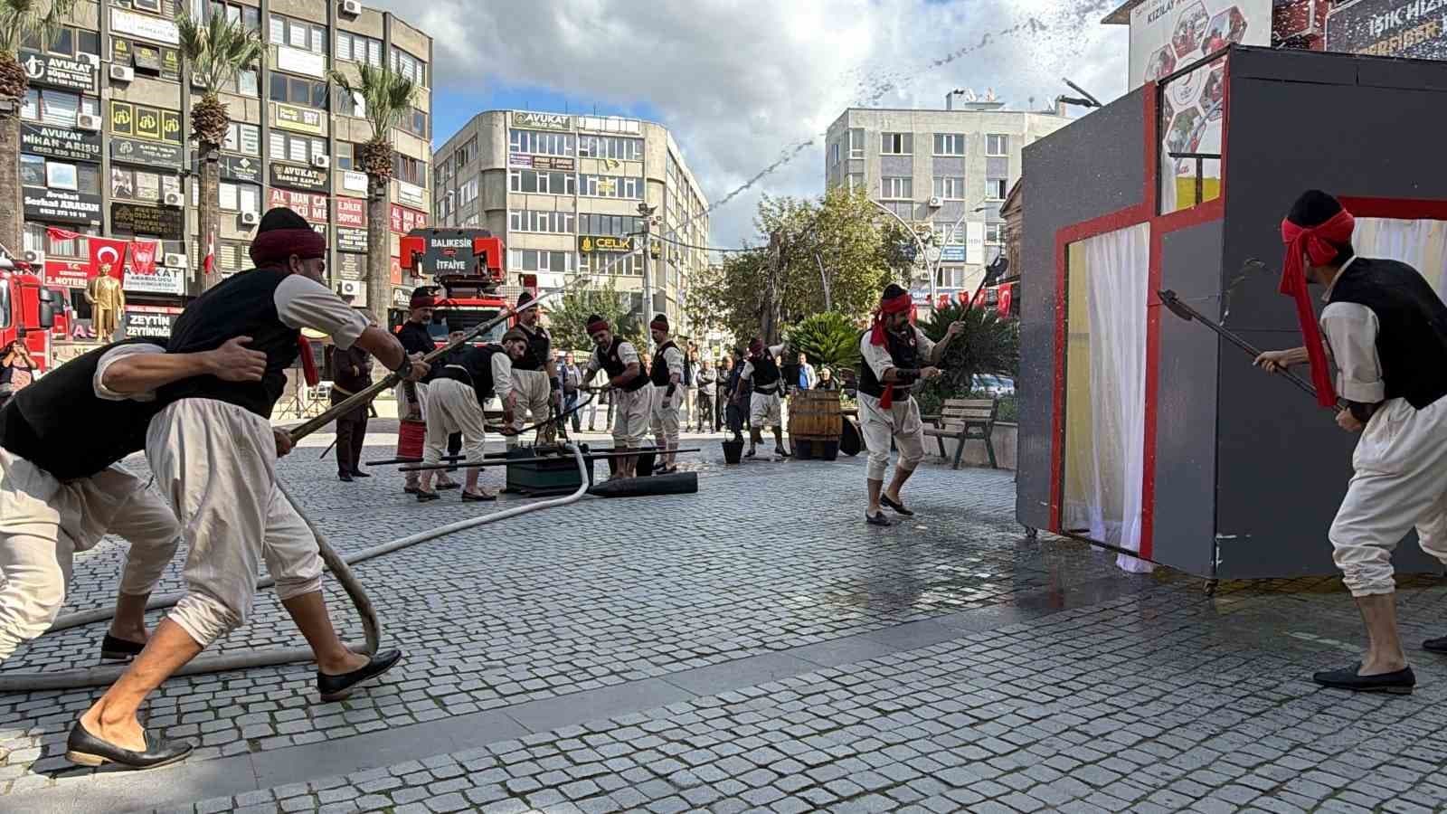 Balıkesir İtfaiyesi, itfaiye teşkilanın kuruluşunun 306. yılını Edremit’te kutladı