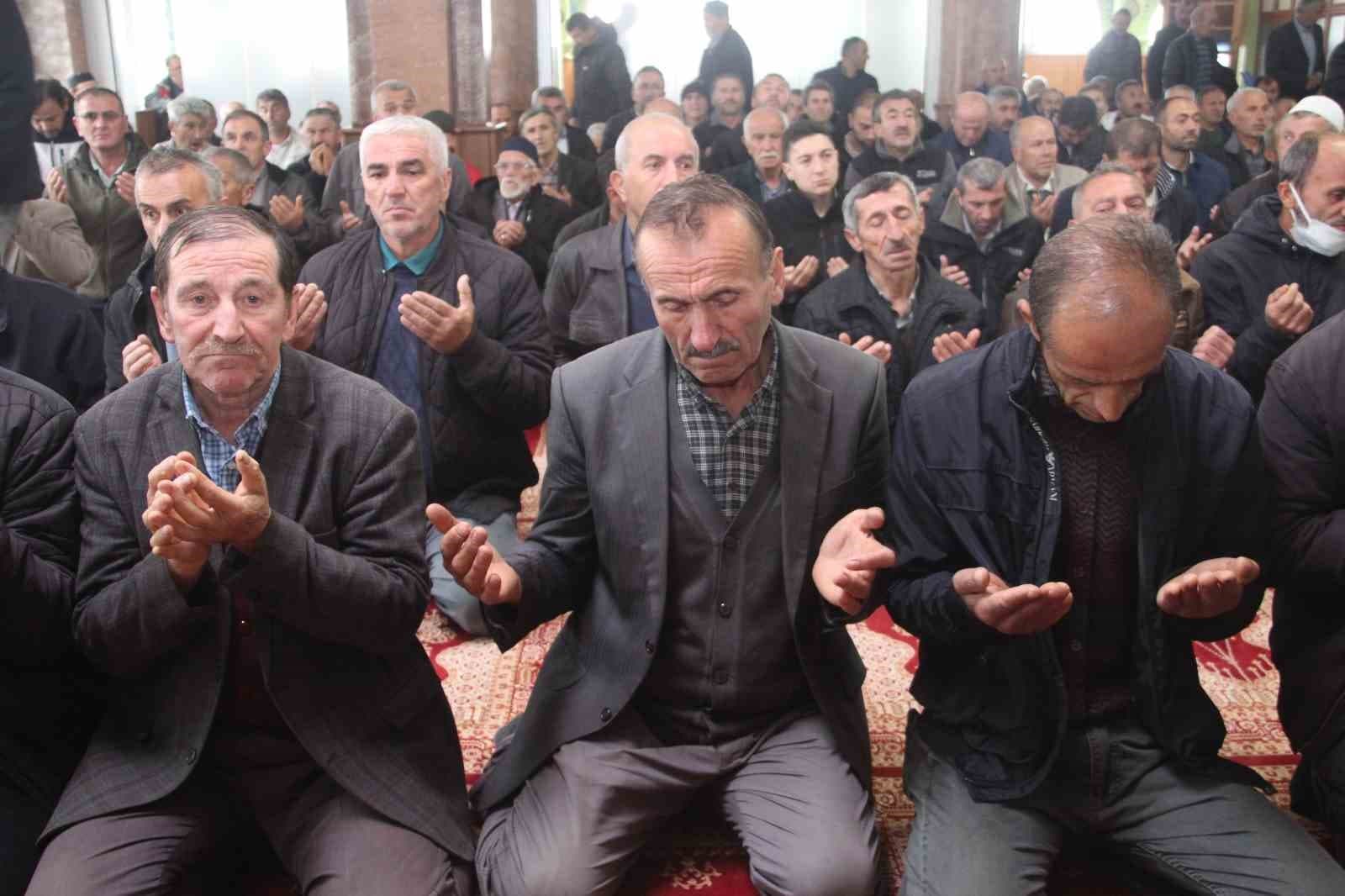 Fındık üreticilerinden ’güneş duası’