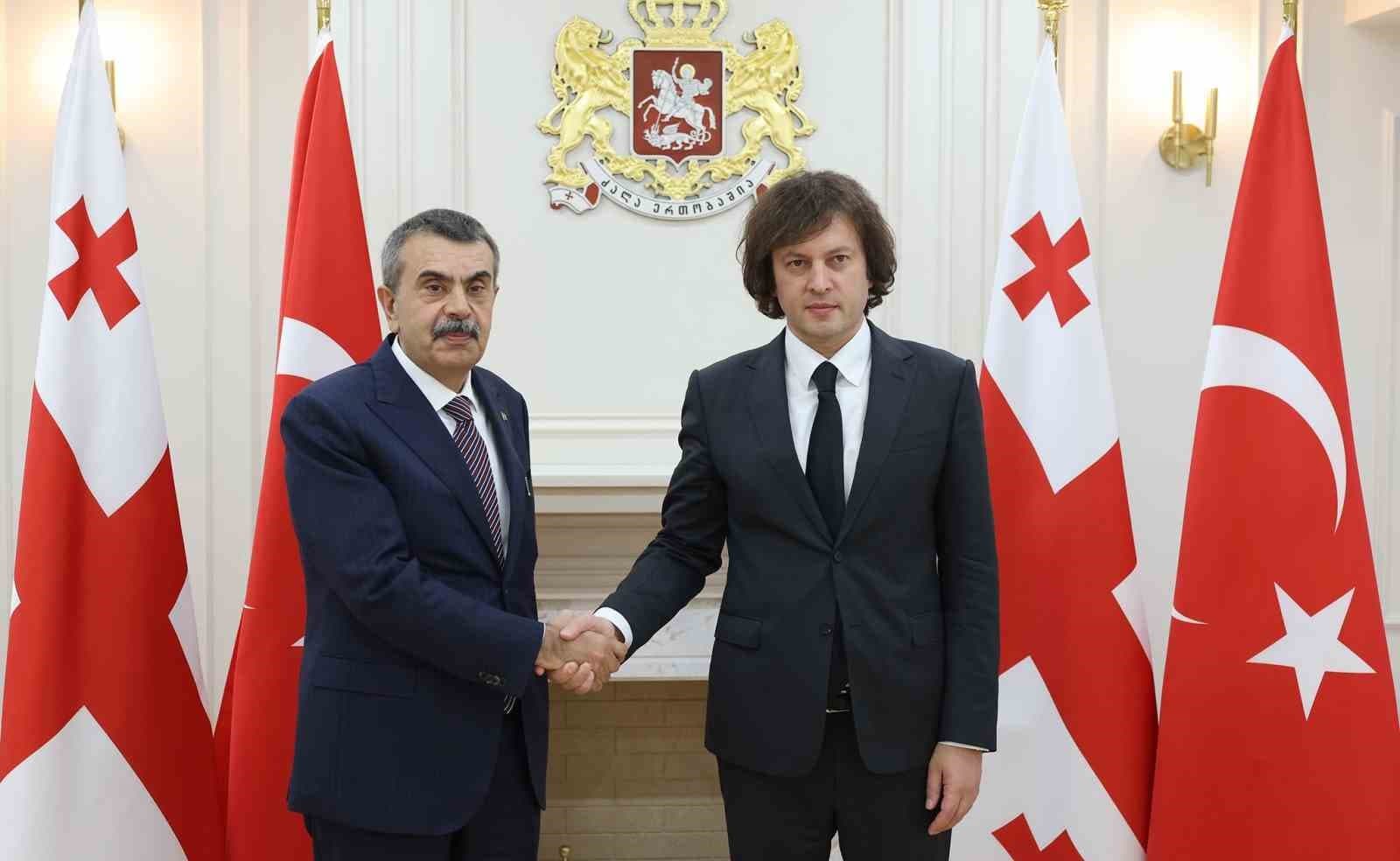 Milli Eğitim Bakanı Tekin Gürcistan Başbakanı Kobakhidze ile bir araya geldi
