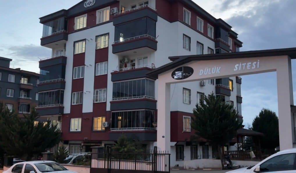 Gaziantep’te aile faciası: Anne, baba ve 5 yaşındaki çocukları 2. kattan atladı