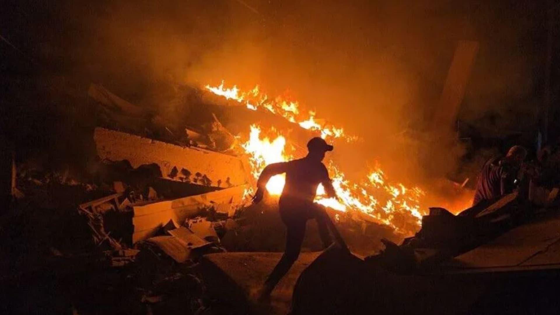 İsrail Gazze'de binayı bombaladı: 5 Filistinli öldü