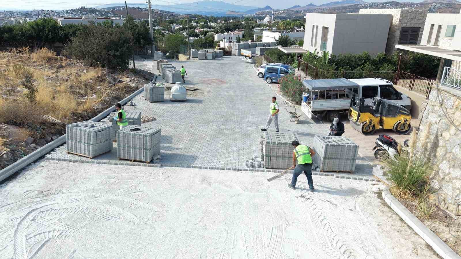 Bodrum’da parke yol çalışmaları sürüyor