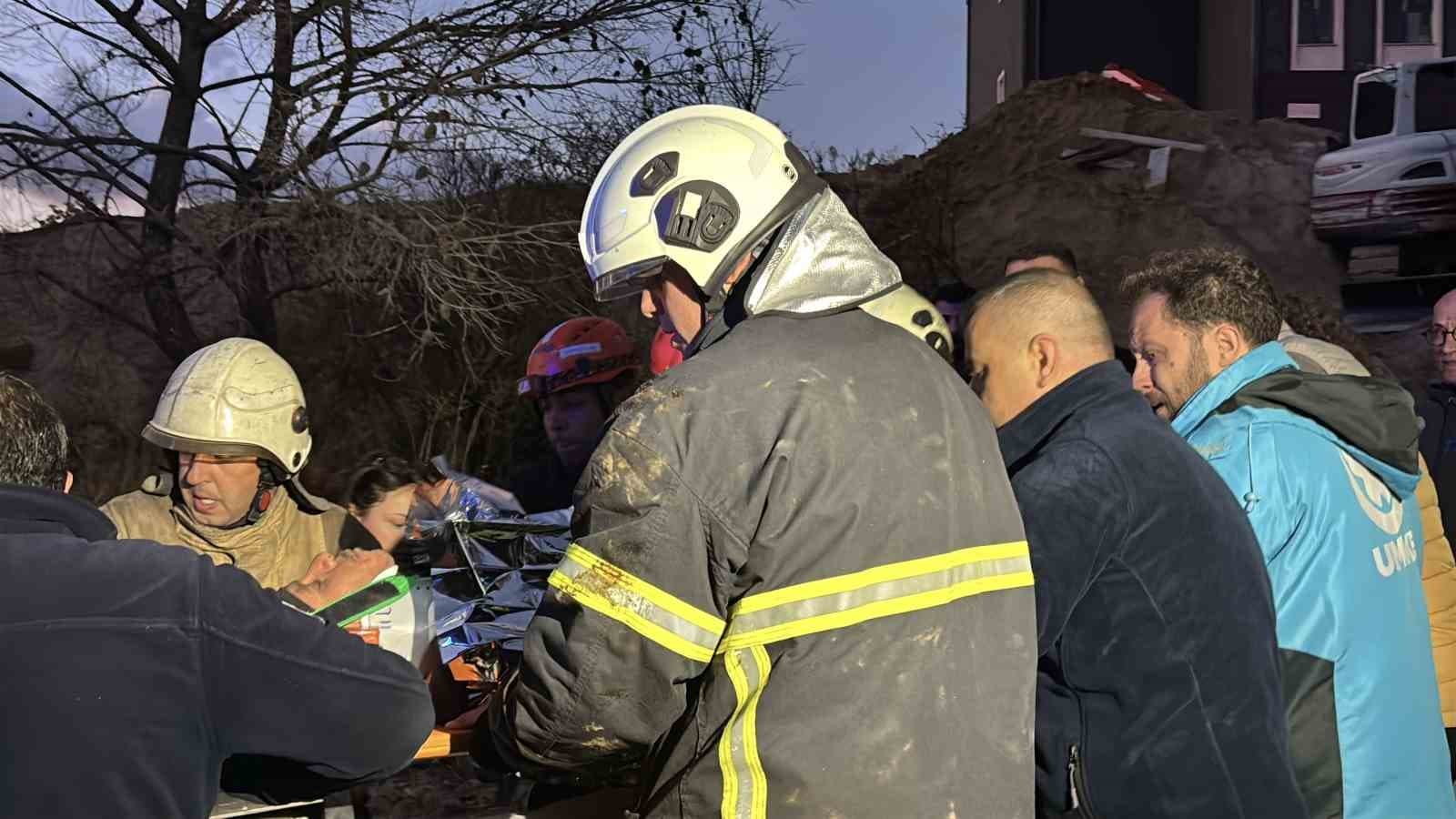 ÇOMÜ Yerleşkesi’nde toprak kayması: 2 işçi kurtarıldı