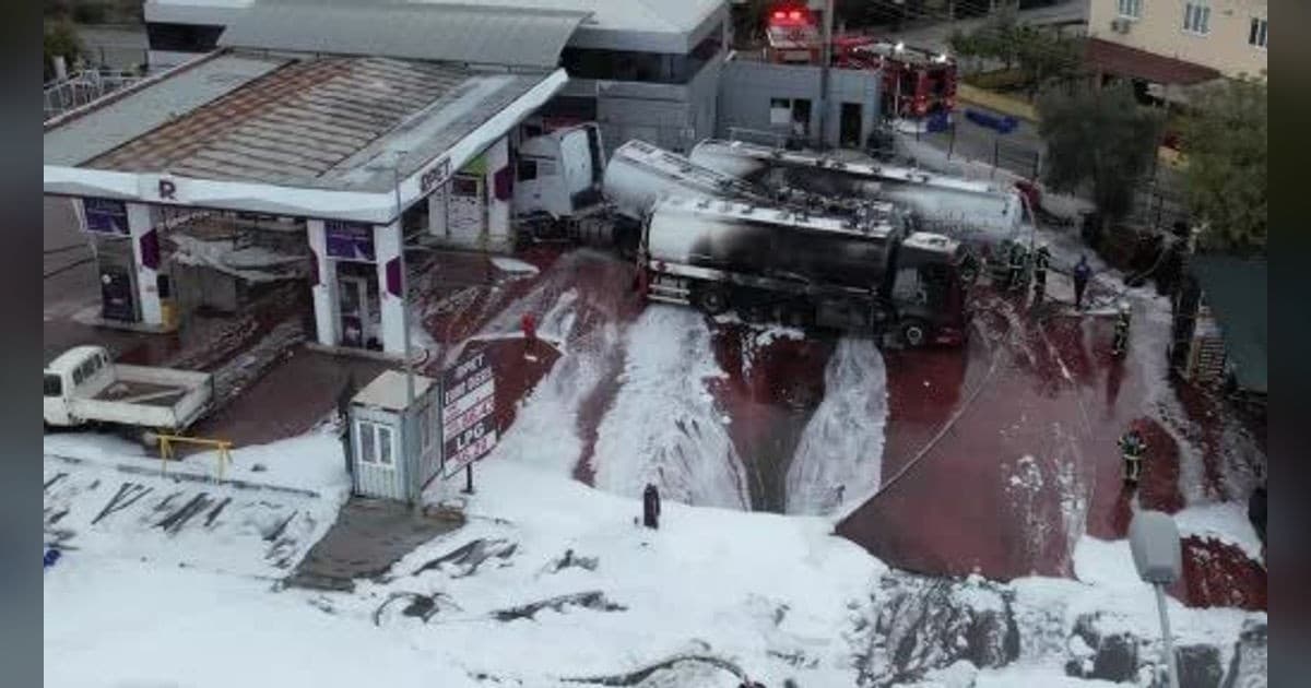 Akaryakıt istasyonundaki yangın kontrol altına alındı