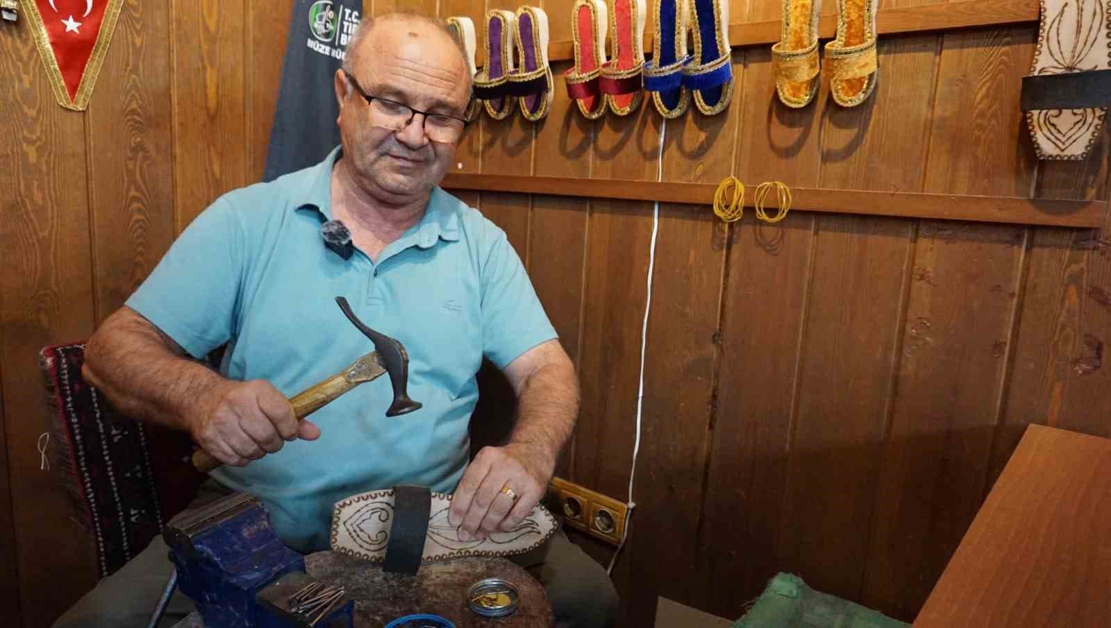Yılların takunya ustası plastiğe direniyor
