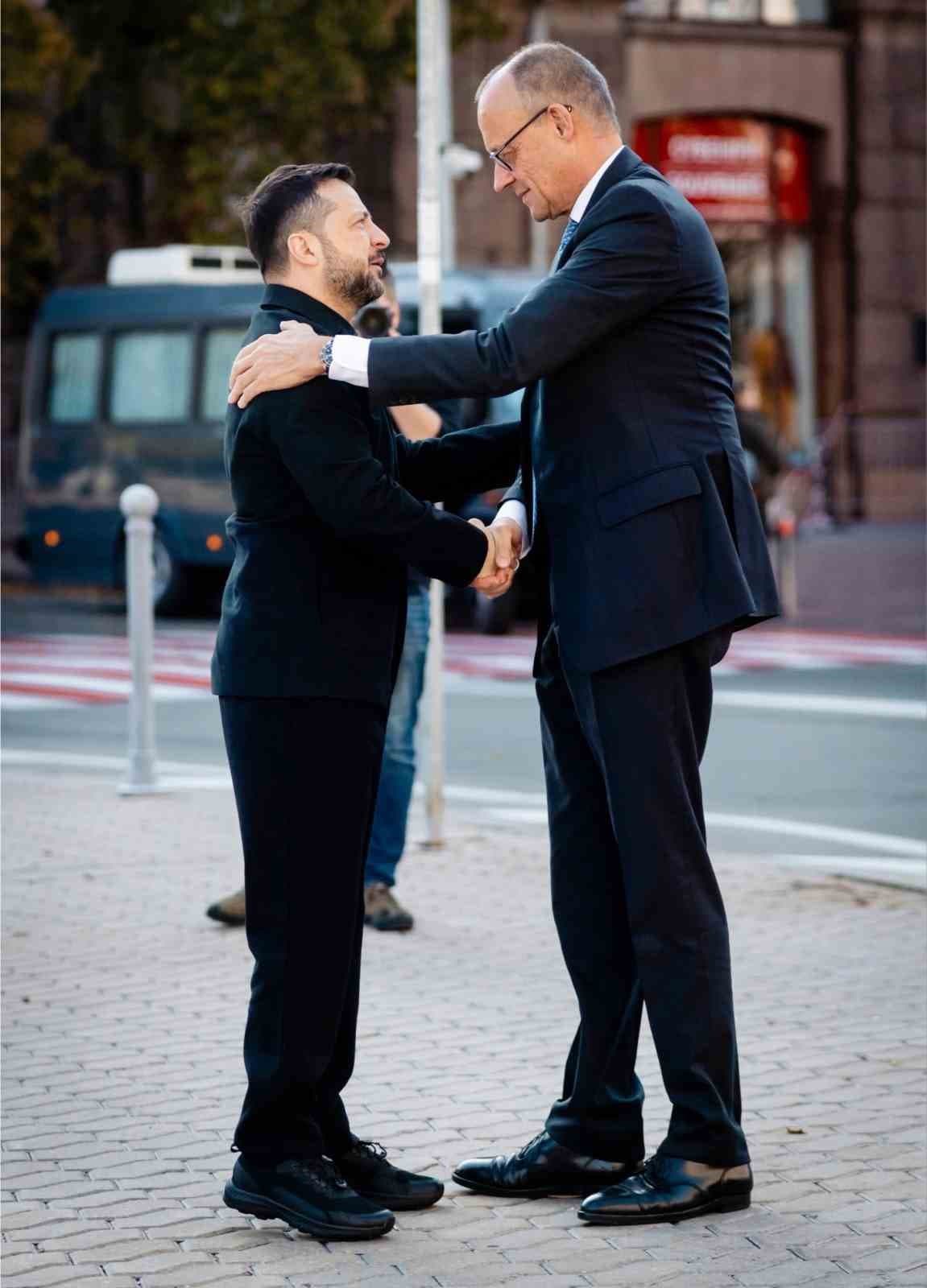 Merz’den Putin’e çağrı: "Görüşmeye hazırız, bu anlamsız savaşı durdurun"
