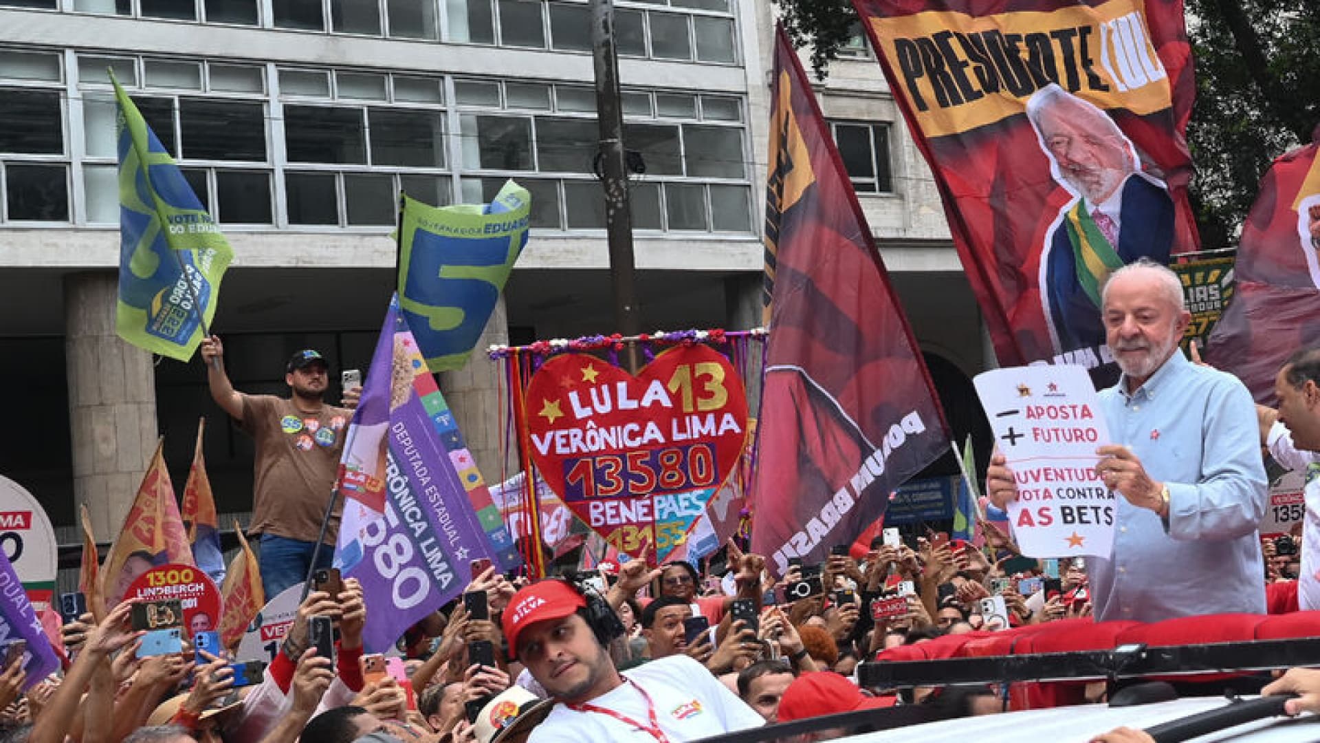 Brezilya'da halk, sandık başına gitti