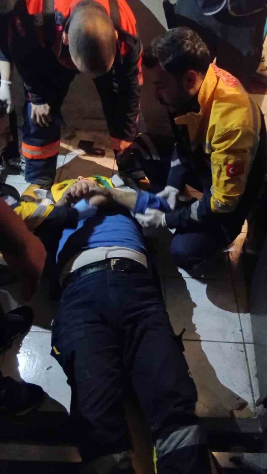 Asansör 3 kat aşağıya düştü: 1 yaralı
