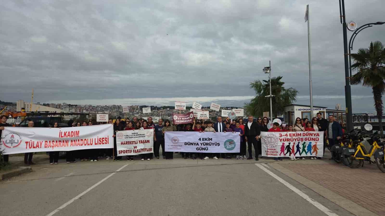 Samsun’da öğrenciler sağlıklı yaşam için yürüdü