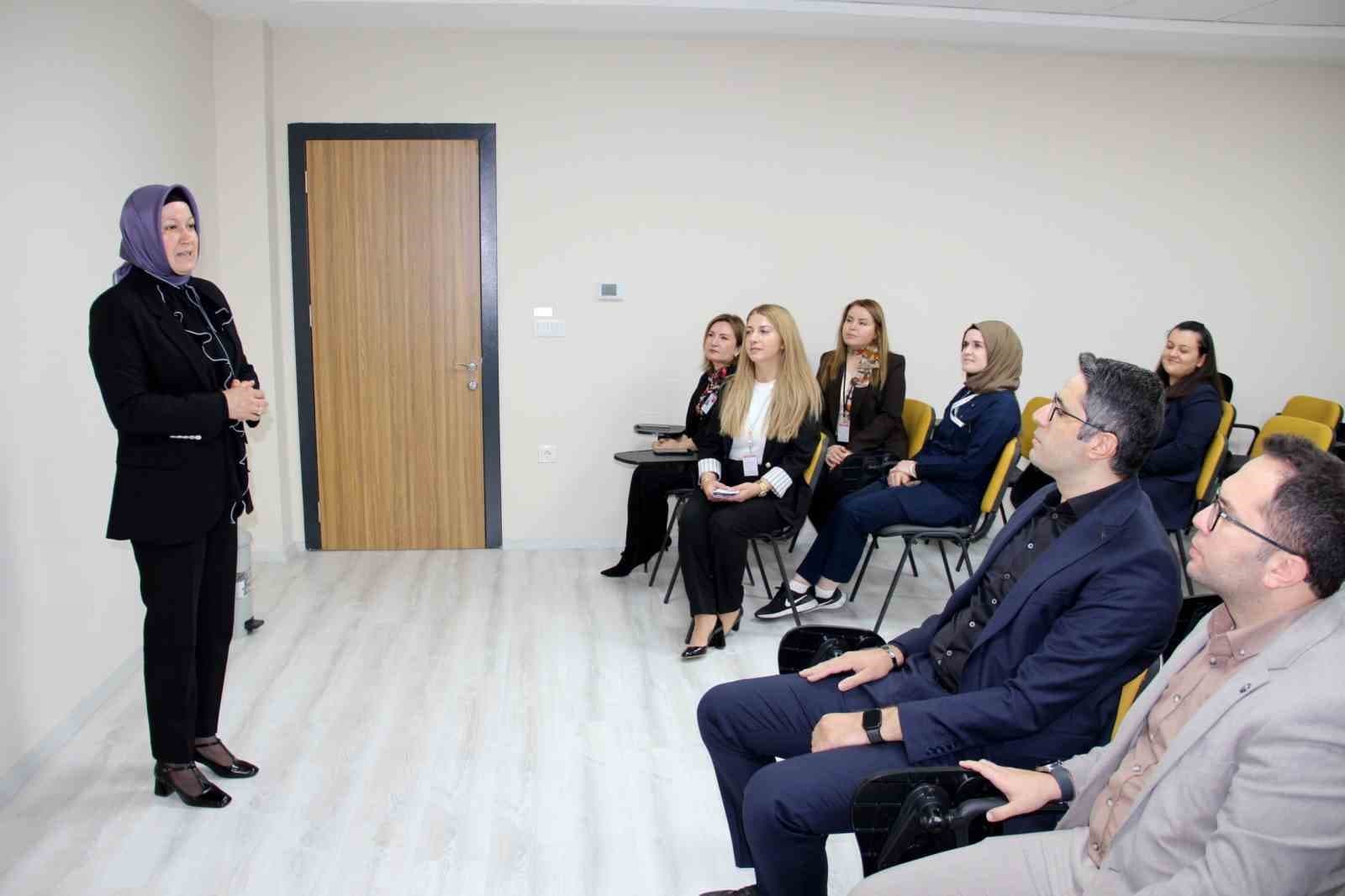 Kayseri Devlet Hastanesi’nde Palyatif Bakım Hemşireliği Sertifikalı Eğitim Programı başladı