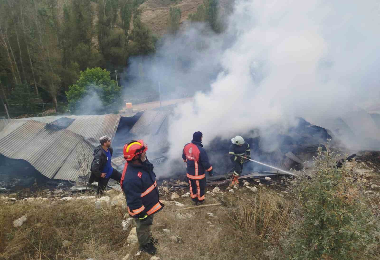 Heybetepe köyünde çıkan yangın söndürüldü