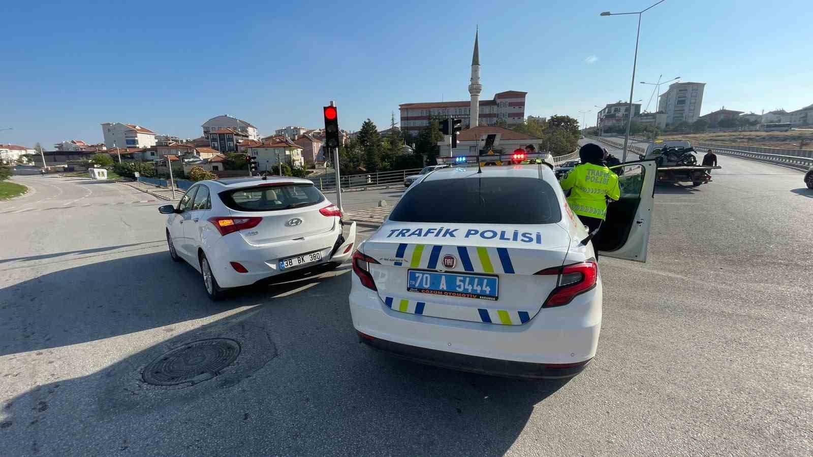 Karaman’da otomobil ile motosiklet çarpıştı: 1 yaralı
