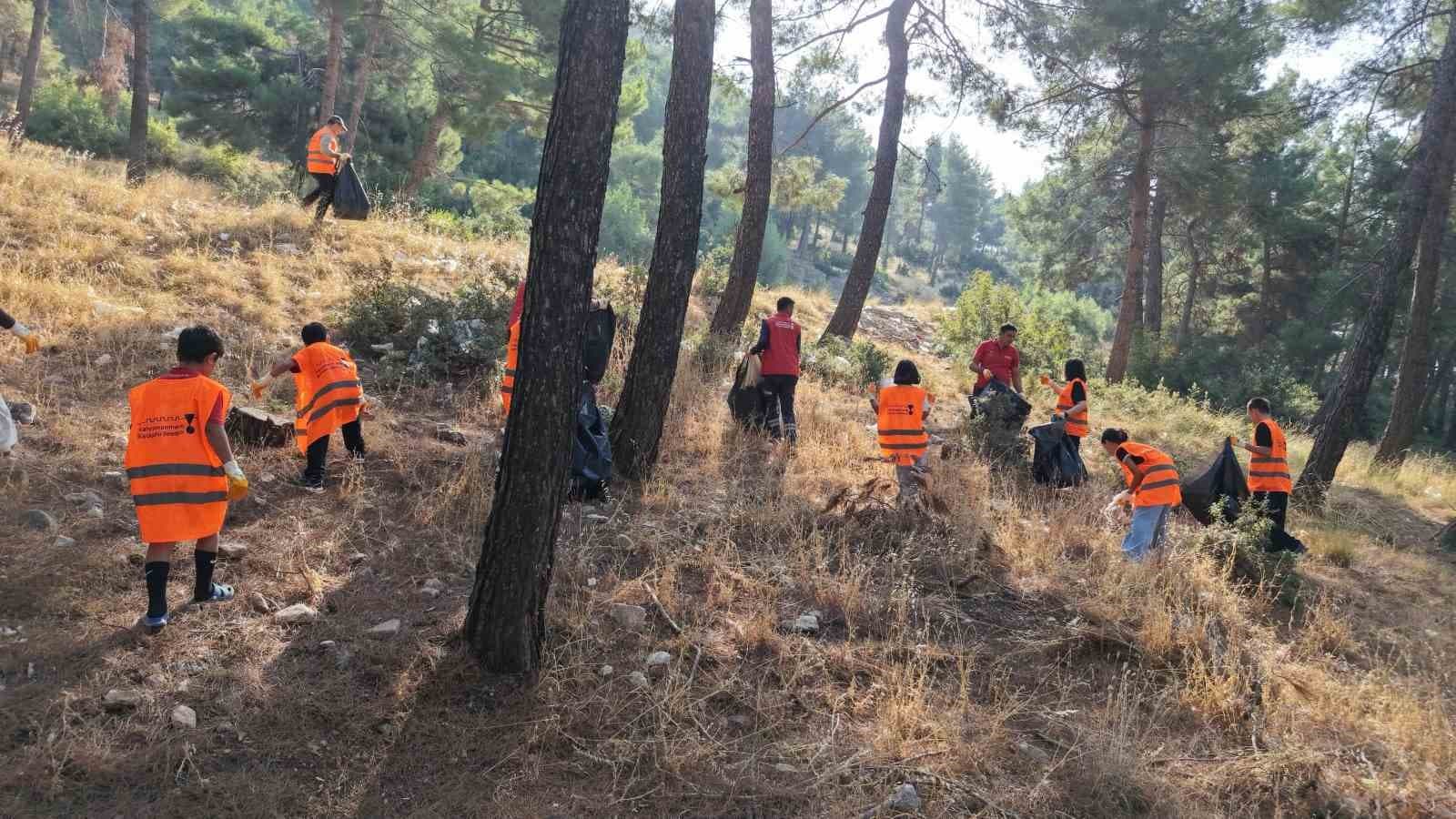 Kahramanmaraş'ta Doğa Dostları Temizlik Etkinliğinde Buluştu