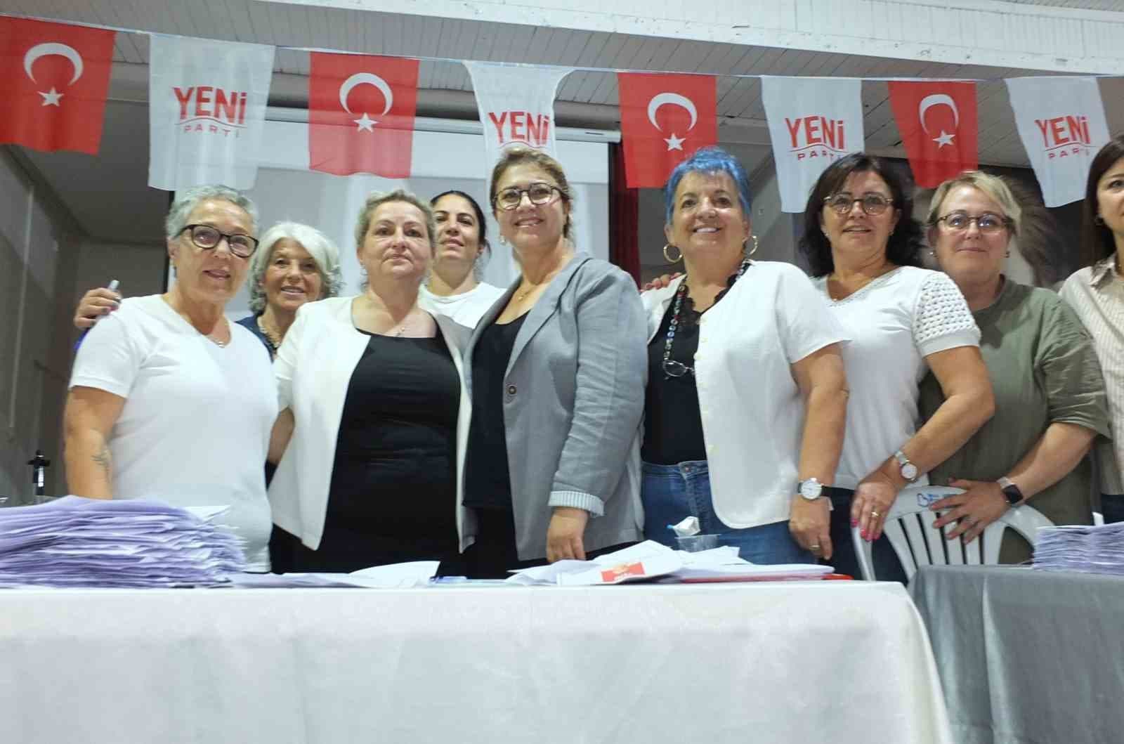 Burhaniye Yeni Parti İlçe Başkanlığına Çiğdem Avcu Seçildi