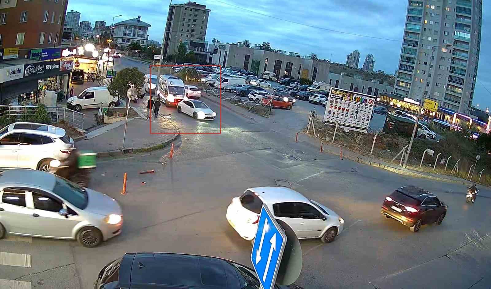 Ambulansın Önünü Kesip Şoförü Tehdit Eden Sürücüye Rekor Ceza
