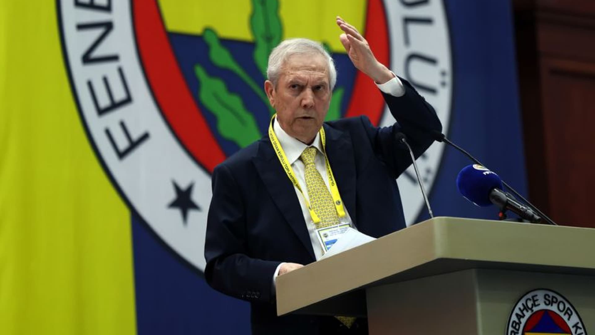 Aziz Yıldırım genel kurulda ateş püskürdü!